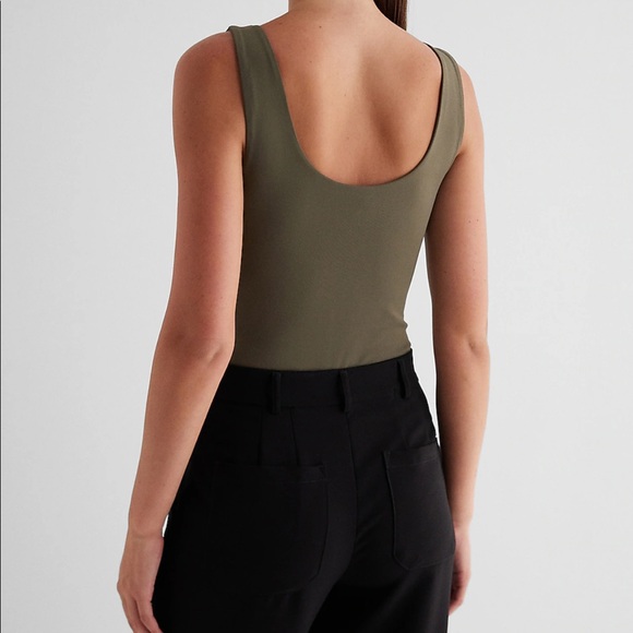 Express Body Contour High Compression Scoop Neck Bodysuit Olive Green - Picture 2 of 6